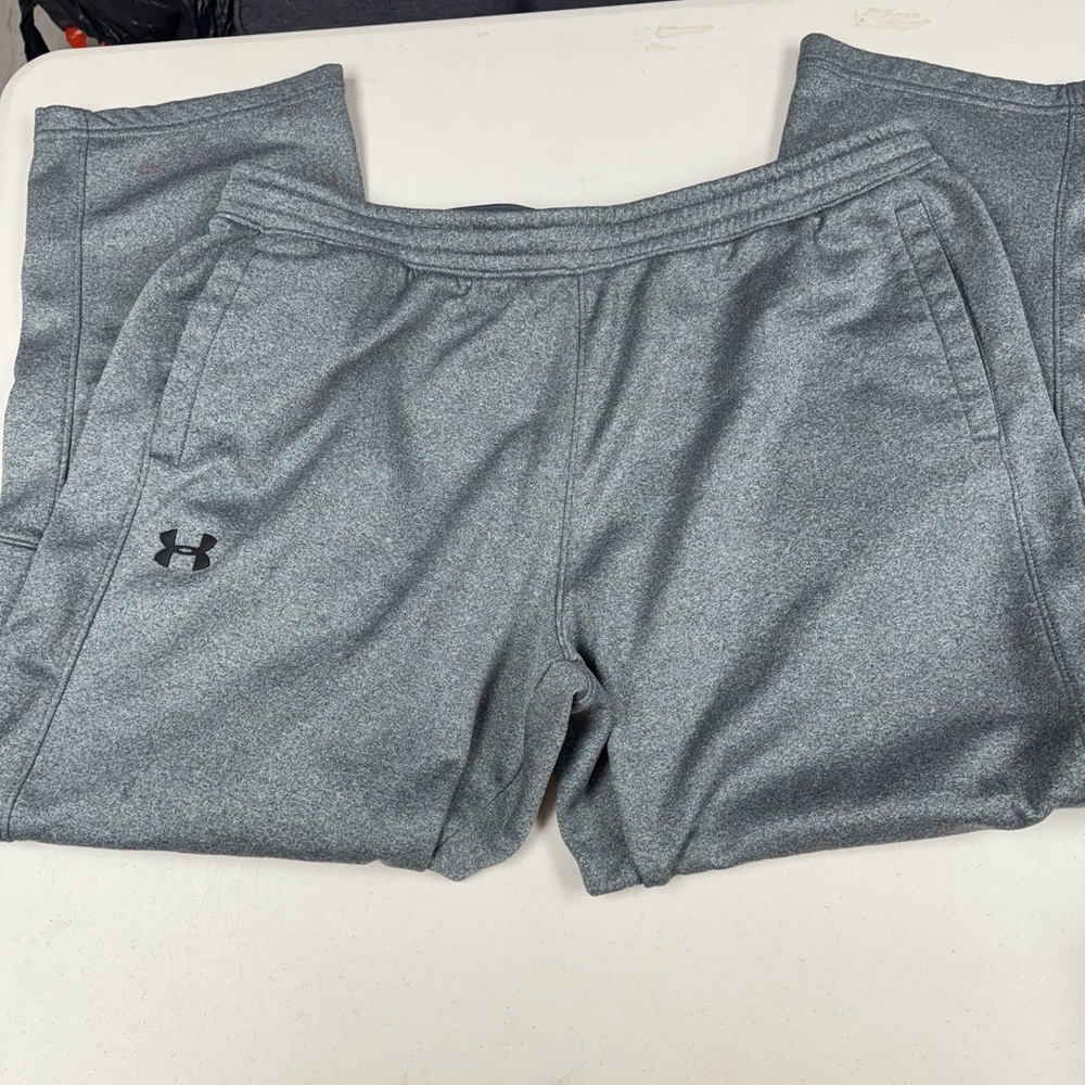 Men’s Under Armour Gray Sweatpants, size XXL